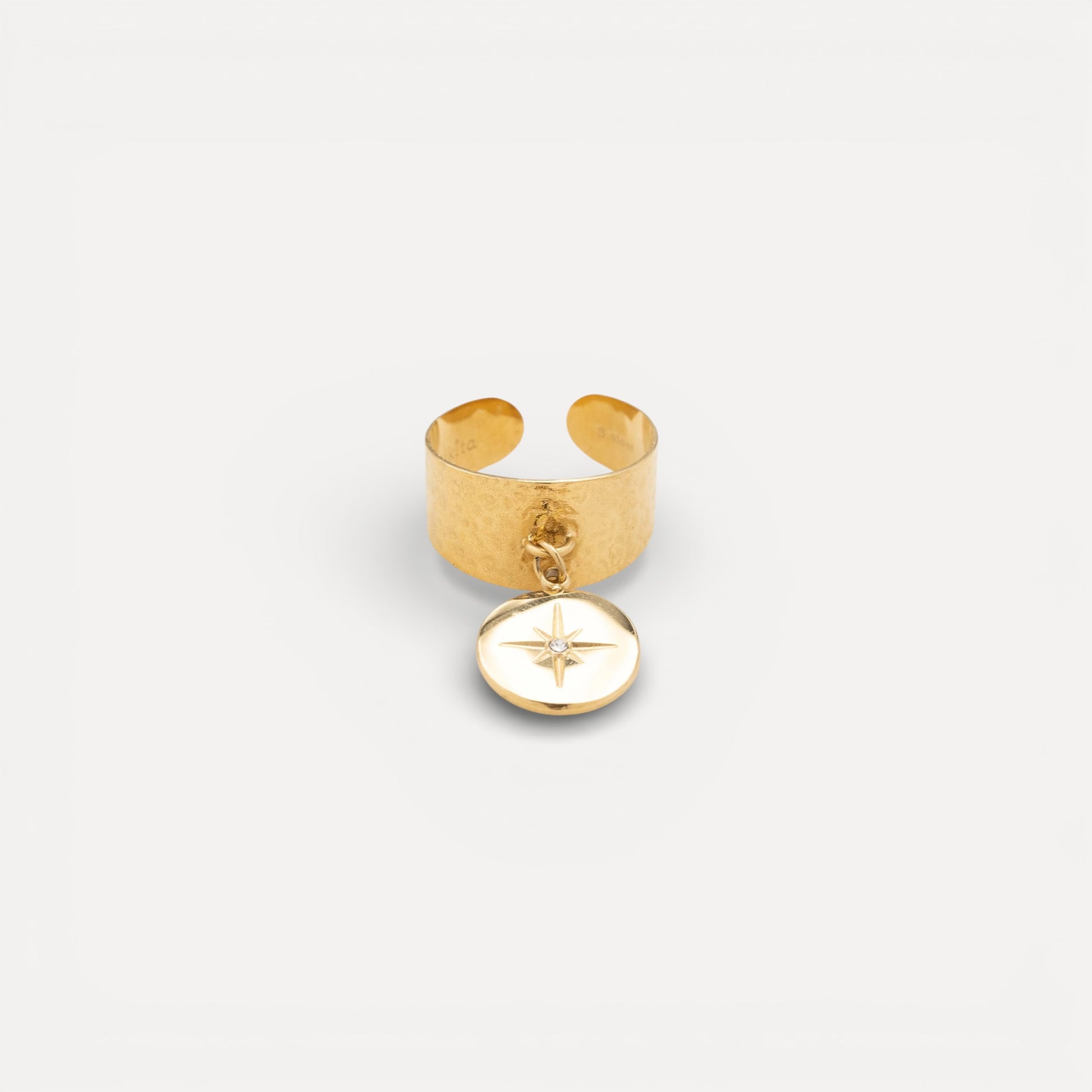 Bague ajustable graphique martelée étoilée en acier doré