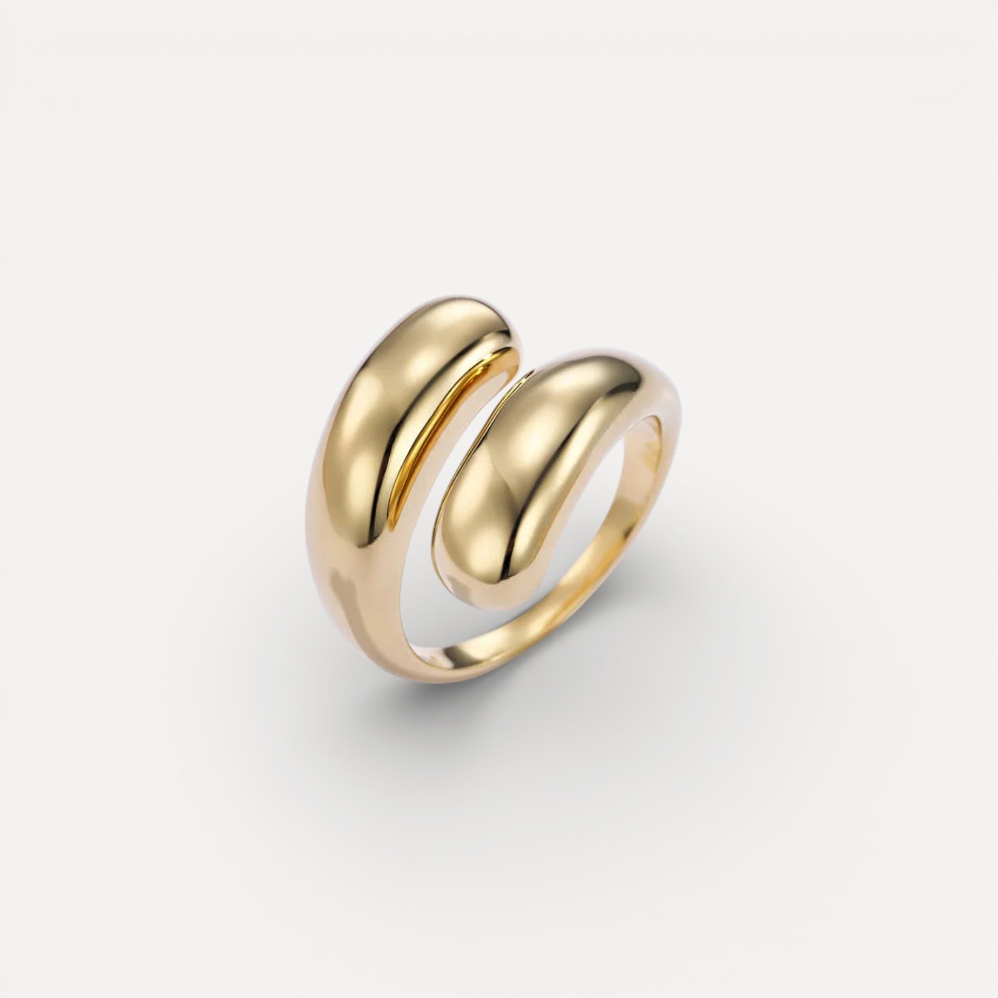 Bague ouverte sculptée en acier doré, design minimaliste