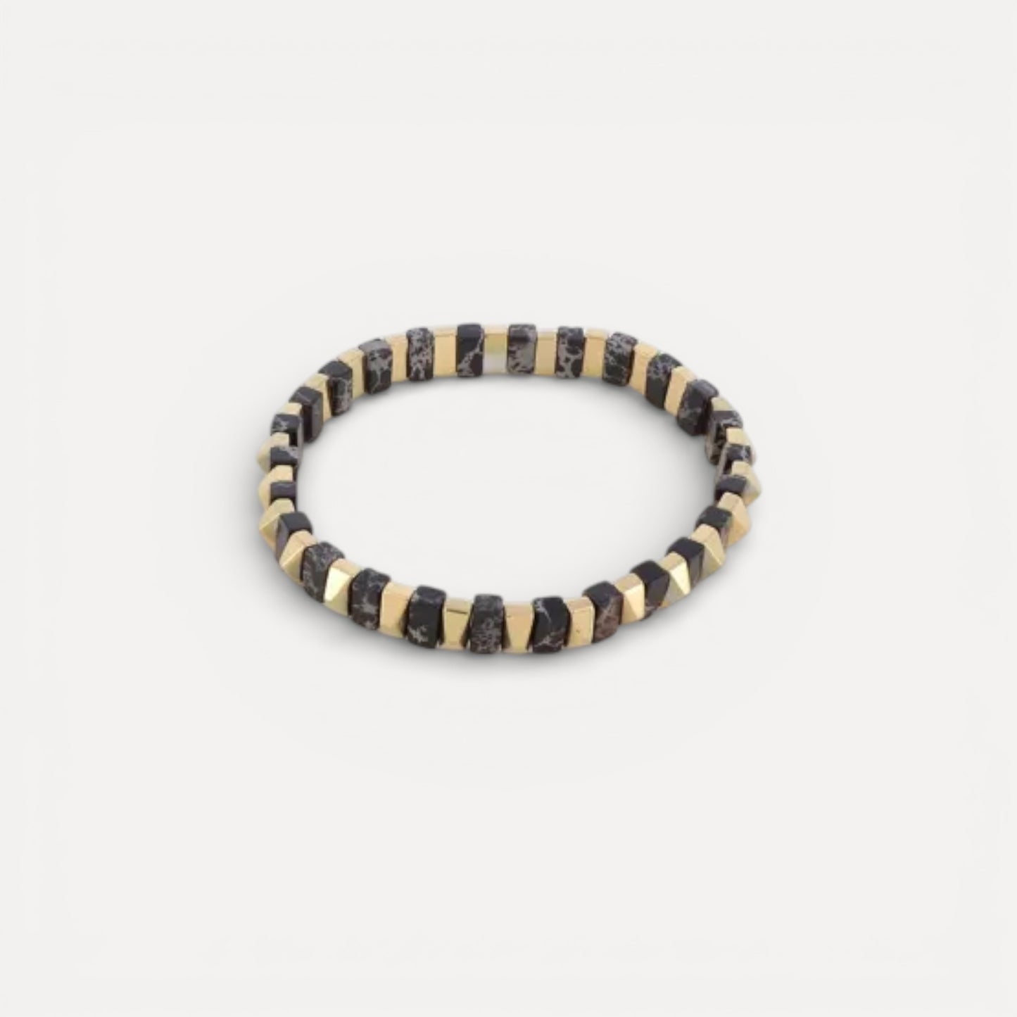 Bracelet perles métalliques et pierres naturelles