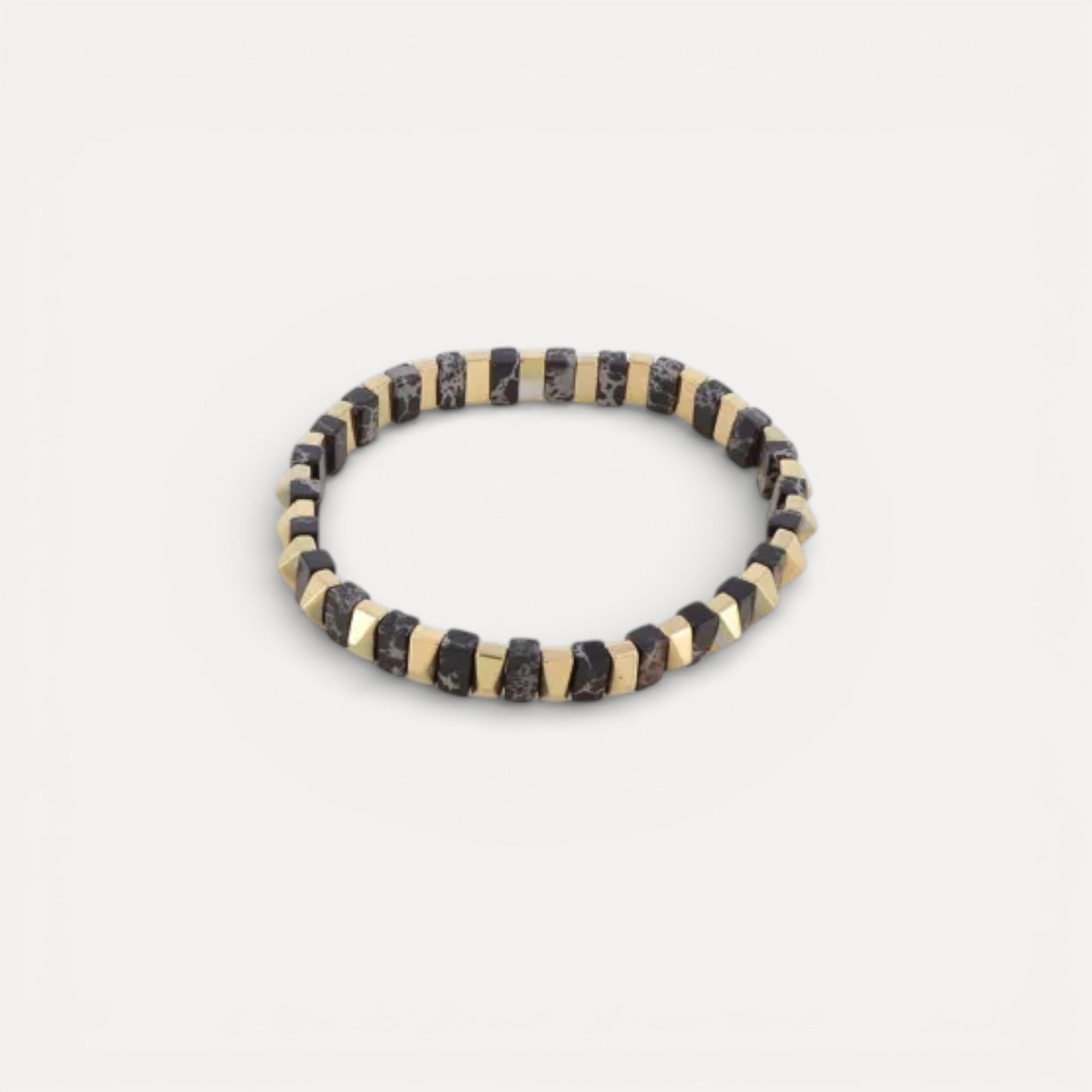 Bracelet perles métalliques et pierres naturelles