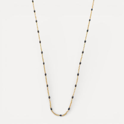 Collier fin doré avec perles blanches