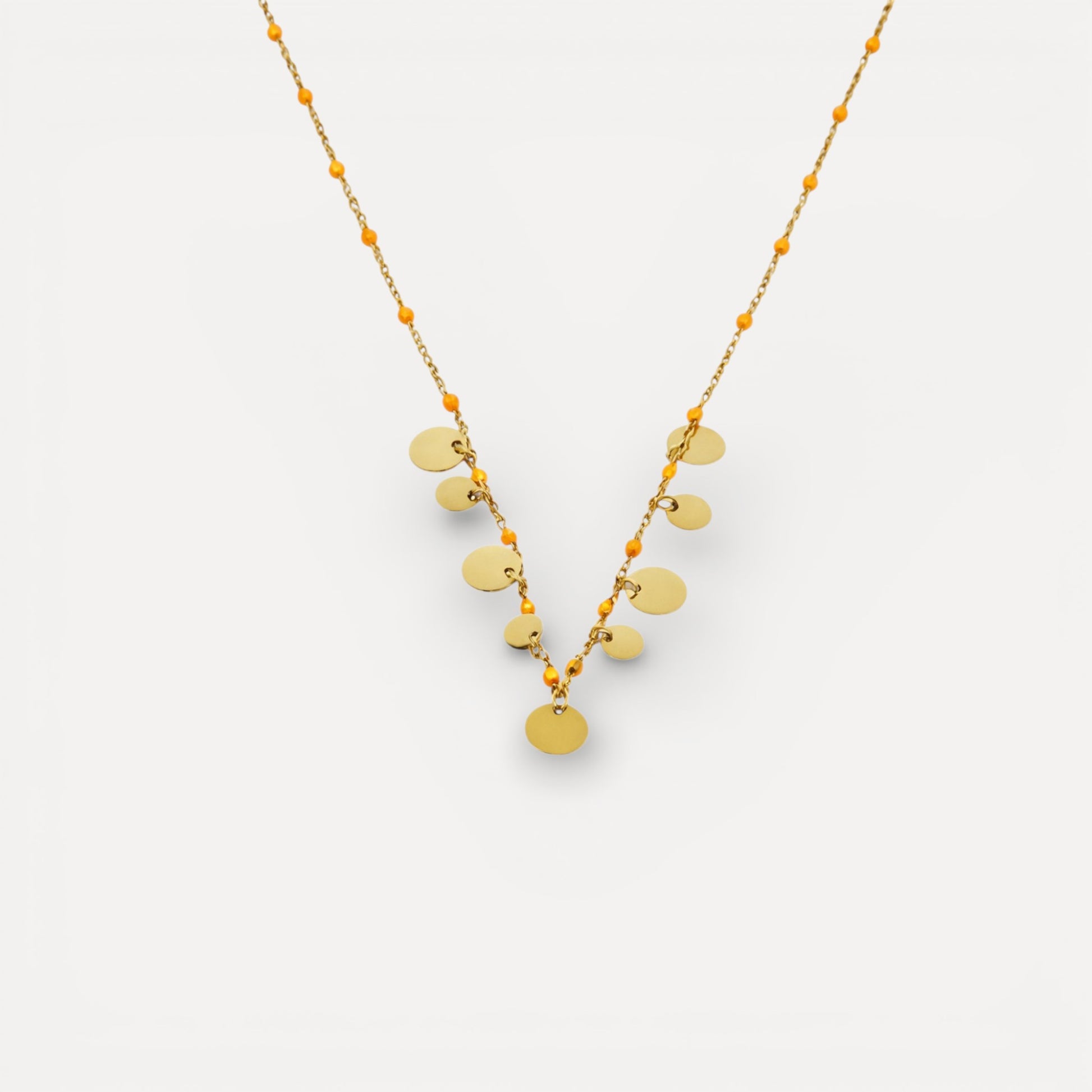 Collier doré avec perles orange